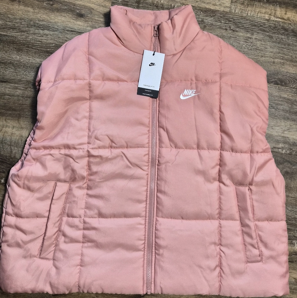 Nike Women's Pink Puffer Jacket